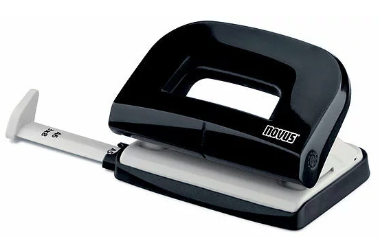 Діркопробивач NOVUS Е 210 чорний ( 025-0542 )